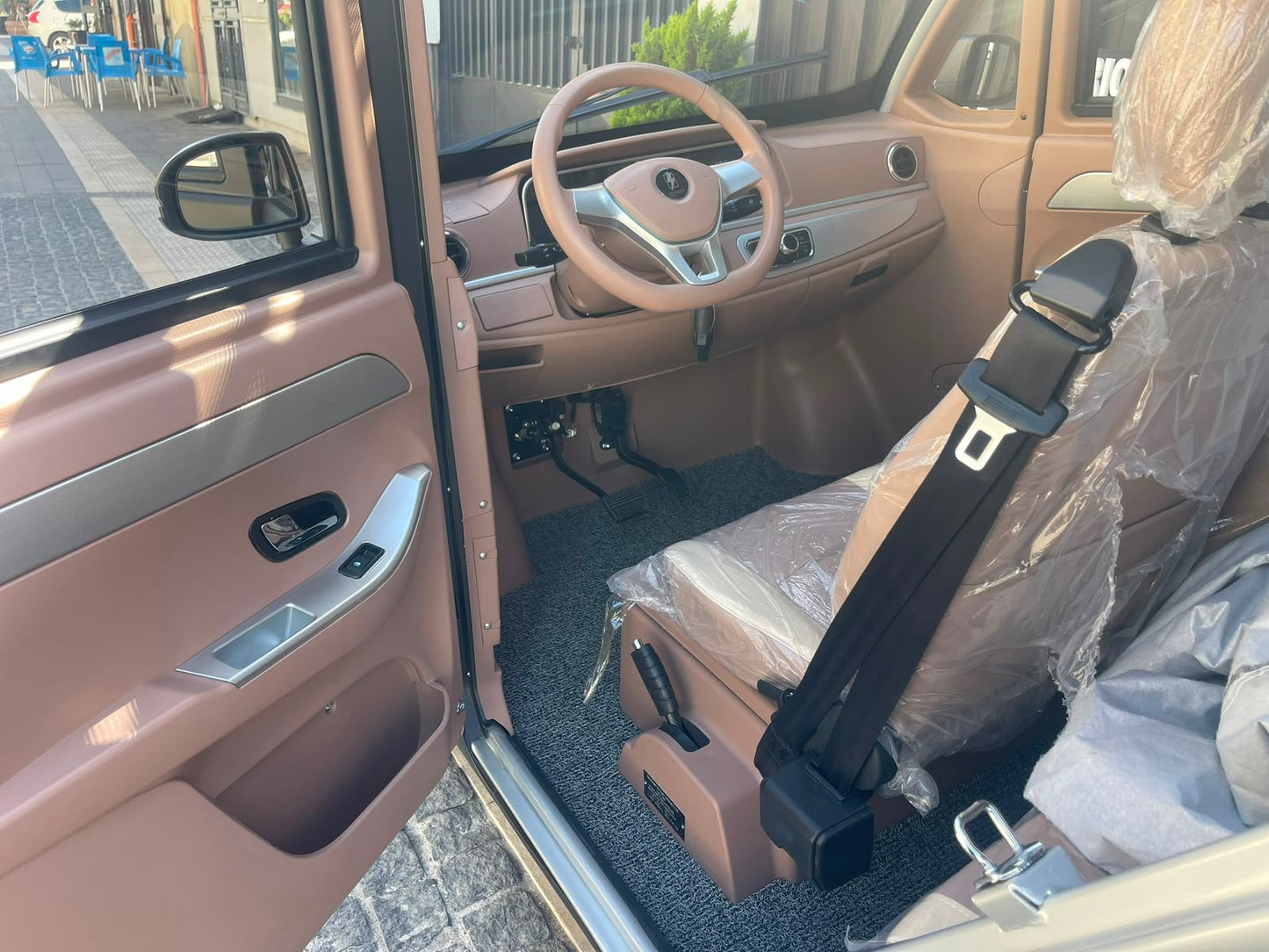 Minicar elettrica L6e MICROFIVE LONDON